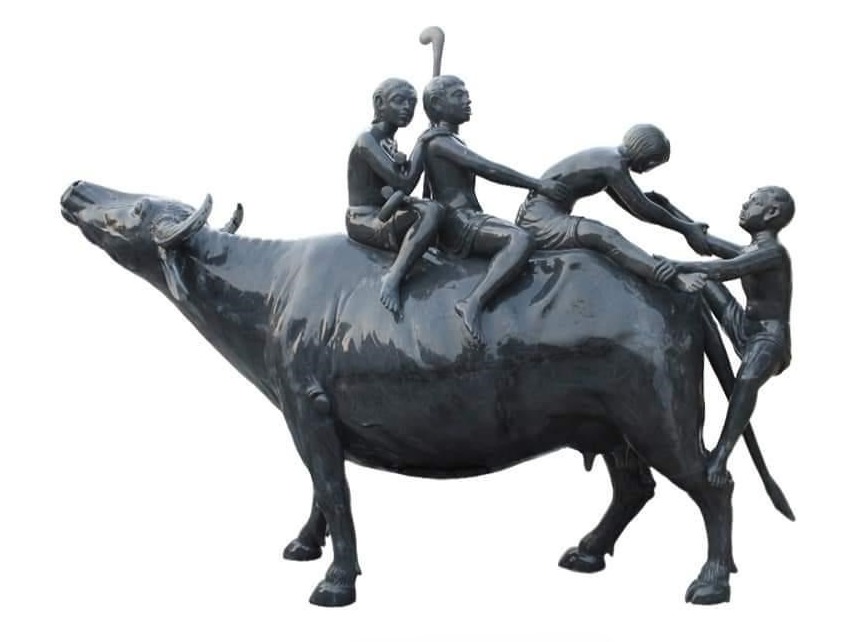 Untitled , Size 92 x 28 x 74 inches , Medium Fiberglass